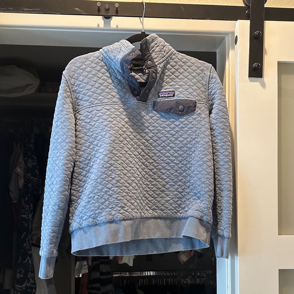 Patagonia Quilted Snap-T Pullover in Light Blue with Dark Trim
